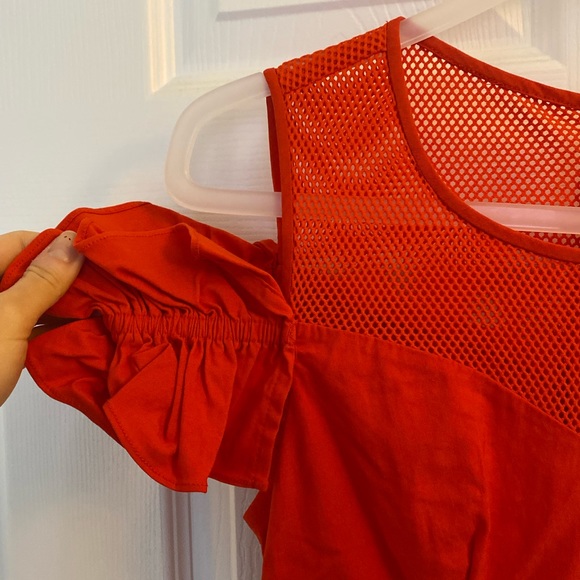 Beautiful dress - Picture 3 of 4